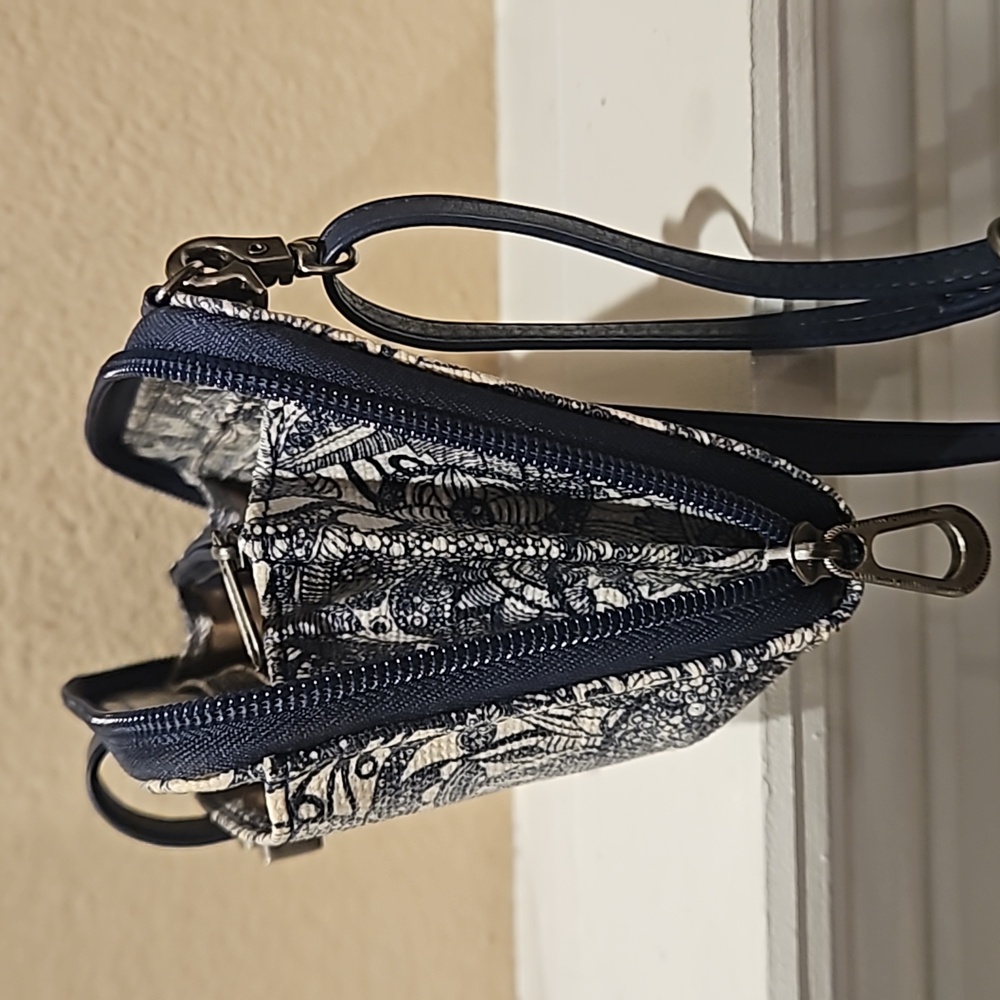 Sakroots Wallet Cell Phone Holder Crossbody Bag - Picture 8 of 13